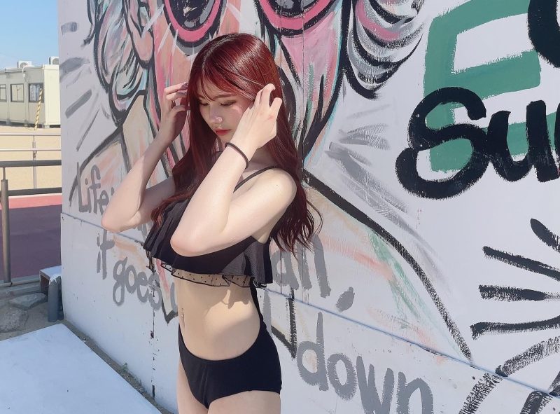 藤田みあのグラビアや水着投稿が話題