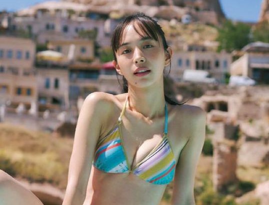 井桁弘恵のスリーサイズは不明だが魅力多数